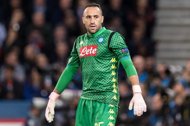 广东队在CBA俱乐部杯首战遭遇惨败，落后山西14分，外援表现不佳，失误频繁，防守被压制。（CBA俱乐部杯开门黑：广东队负于山西14分，外援低迷、失误频发，防守被动）