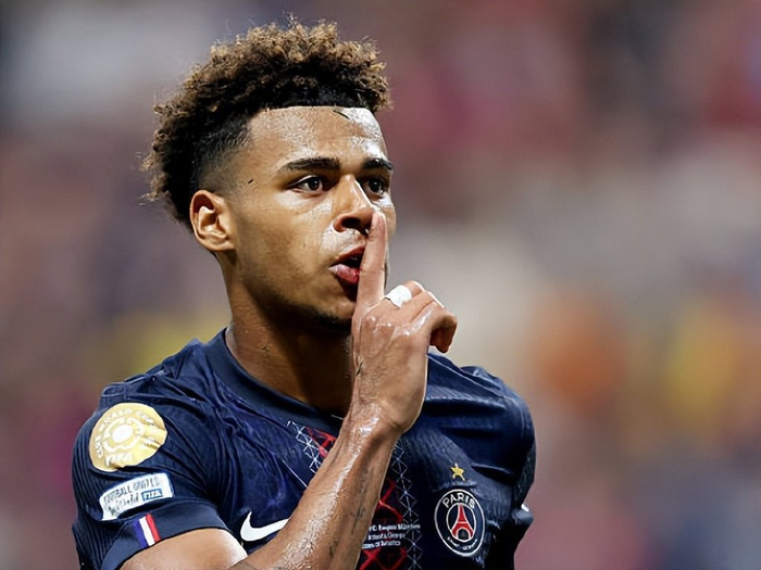 跟队记者：阿连德缺席迈阿密国际今日的训练（随队记者：阿连德未参加迈阿密国际今日训练）