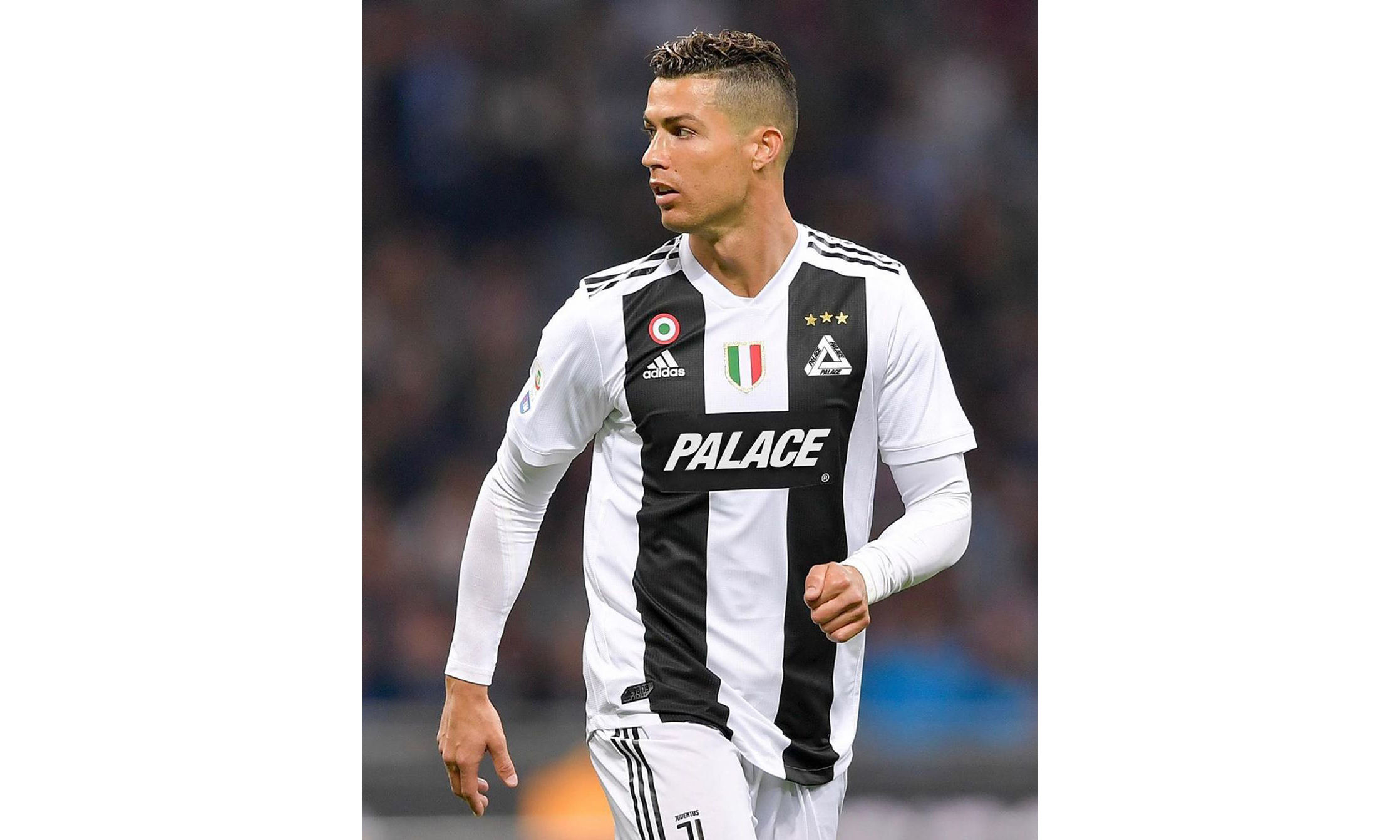 罗伯特·桑切斯是自2010年切赫以来首位英超送助攻的切尔西门将（罗伯特·桑切斯成为切尔西自2010年切赫后首位在英超送出助攻的门将）