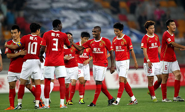 双响逆转塞尔塔，贝司机成博洛尼亚近26年欧战单场进球2+第一人（贝司机梅开二度逆转塞尔塔，成博洛尼亚近26年欧战首位单场2+射手）