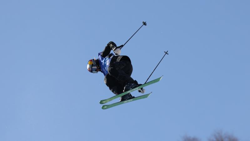 亚特兰大联赛8轮不胜，新帅帕拉迪诺遭遇开门黑（亚特兰大联赛八场不胜，帕拉迪诺执教首秀告负）