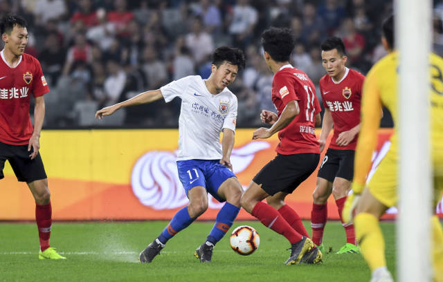 半场战报：柏林联合1-0海登海姆，拉尼-赫迪拉建功（半场速递：柏林联合1-0领先海登海姆，拉尼-赫迪拉破门）