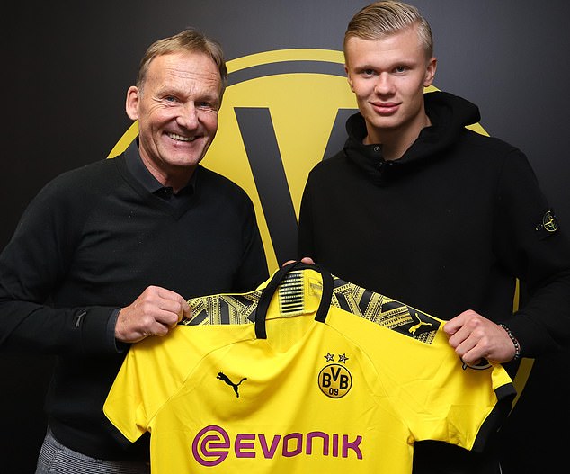 西甲半场：科克世界波、加拉格尔建功，赫罗纳暂0-2马竞（西甲半场：科克世界波、加拉格尔破门，马竞暂2-0领先赫罗纳）