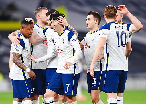 骑士本赛季吃到11场败仗时仅取14胜，上赛季为56胜11负（骑士本季仅14胜11负，上季曾达56胜11负）