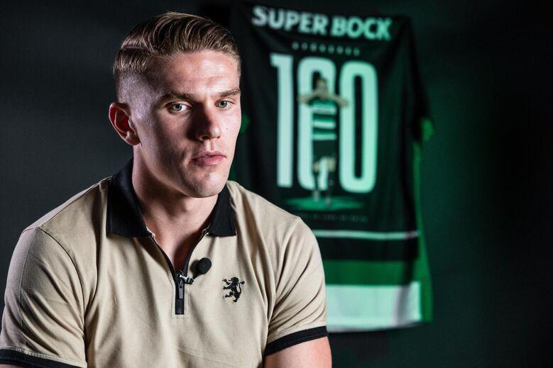 里夫斯：詹姆斯投了那个球人们会骂他该传，传了又说他该投（里夫斯：詹姆斯投就被说该传，传又被说该投）