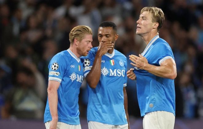 意媒：国米可以启用青训小将卡马特，以应对邓弗里斯伤缺情况（意媒：邓弗里斯伤缺，国米考虑提拔青训小将卡马特）