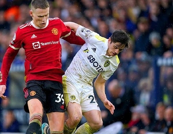 北青：36岁吴曦与上海申花续约1年，将随球队海外拉练（北青：36岁吴曦与申花续约一年 将随队赴海外拉练）