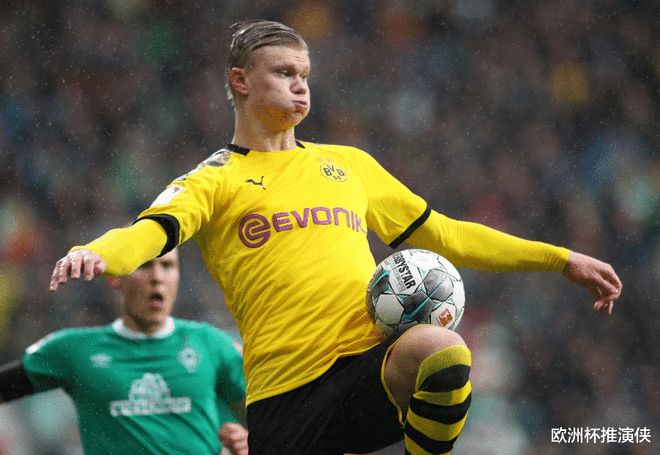 罗伯逊：萨拉赫是队史最佳之一，希望能继续与他并肩作战（罗伯逊盛赞萨拉赫为队史顶尖之一，盼继续与其并肩作战）