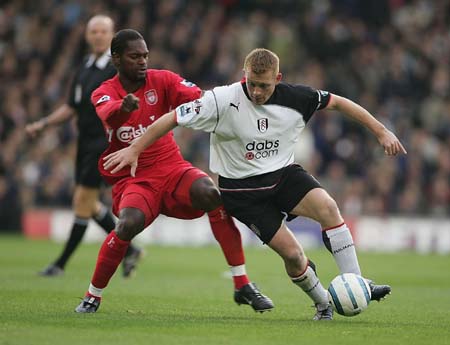 回击里沙利松，加布晒近3场英超北伦敦德比全场最佳奖杯（加布用奖杯回怼里沙利松：晒近三场英超北伦敦德比全场最佳）