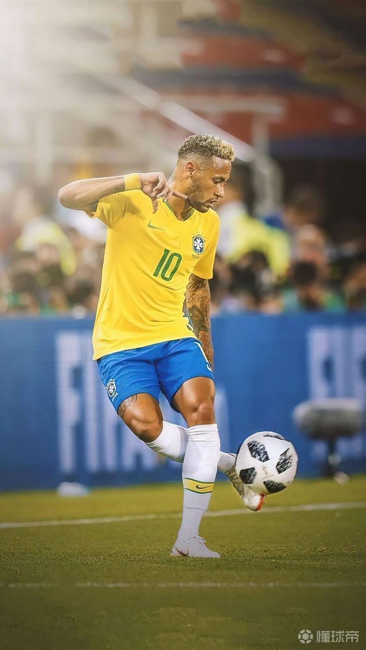 姆巴佩皇马前30场打进18球 C罗同期狂轰27球（姆巴佩皇马首30战进18球，C罗同期轰入27球）