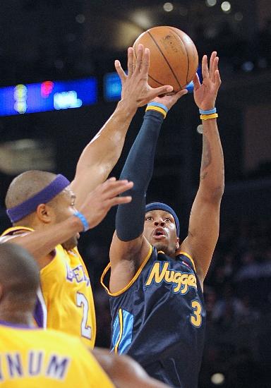 赛场上处于 赛场上处于